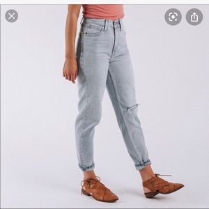 Vintage LEVI’S mom jeans